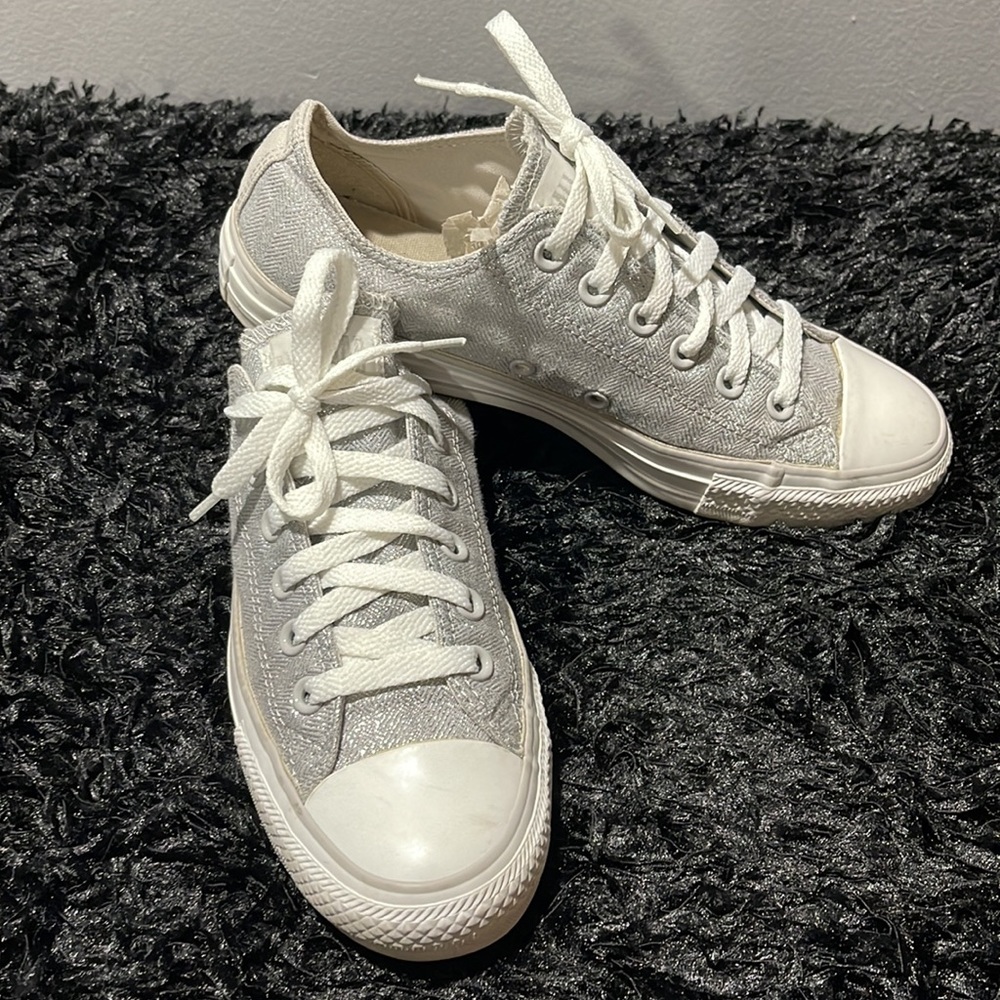 Converse All Stars - Size 8 EUC- Metallic Silver Fabric - Picture 2 of 7